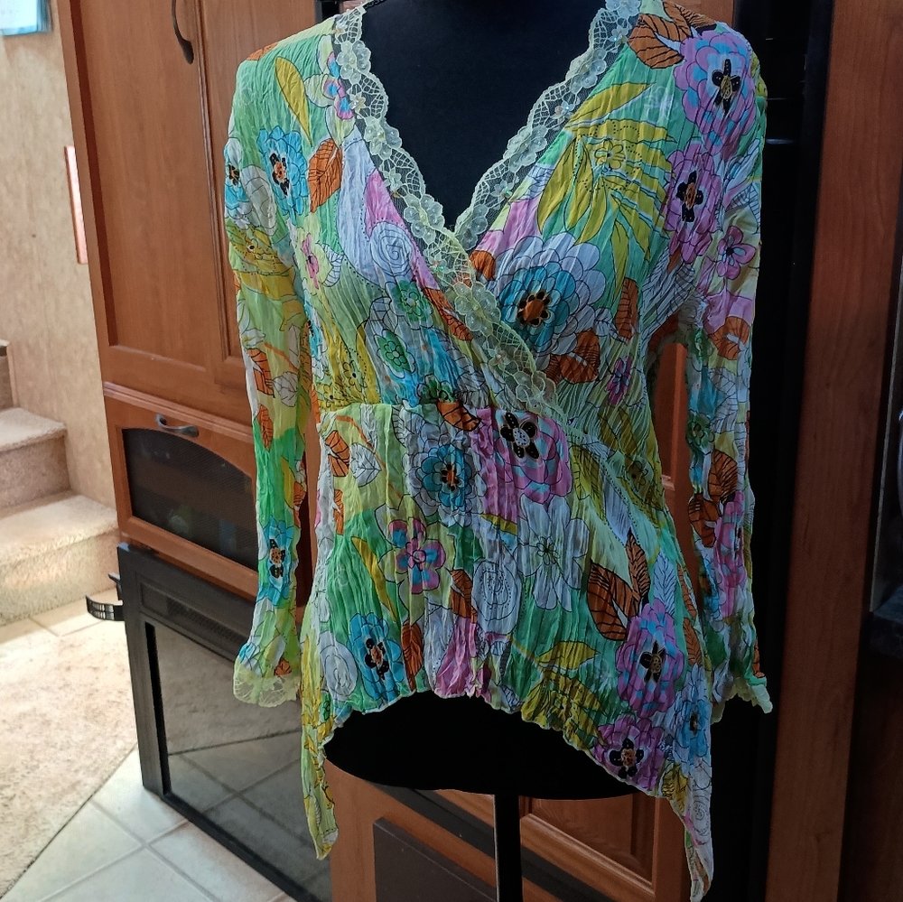 Essentials By Milano Floral Lace Trim Colorful Women's Top Medium